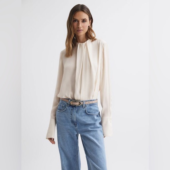 REISS PALOMA
PLEAT FRONT LONG SLEEVE BLOUSE Size 8 $225 - Picture 3 of 9